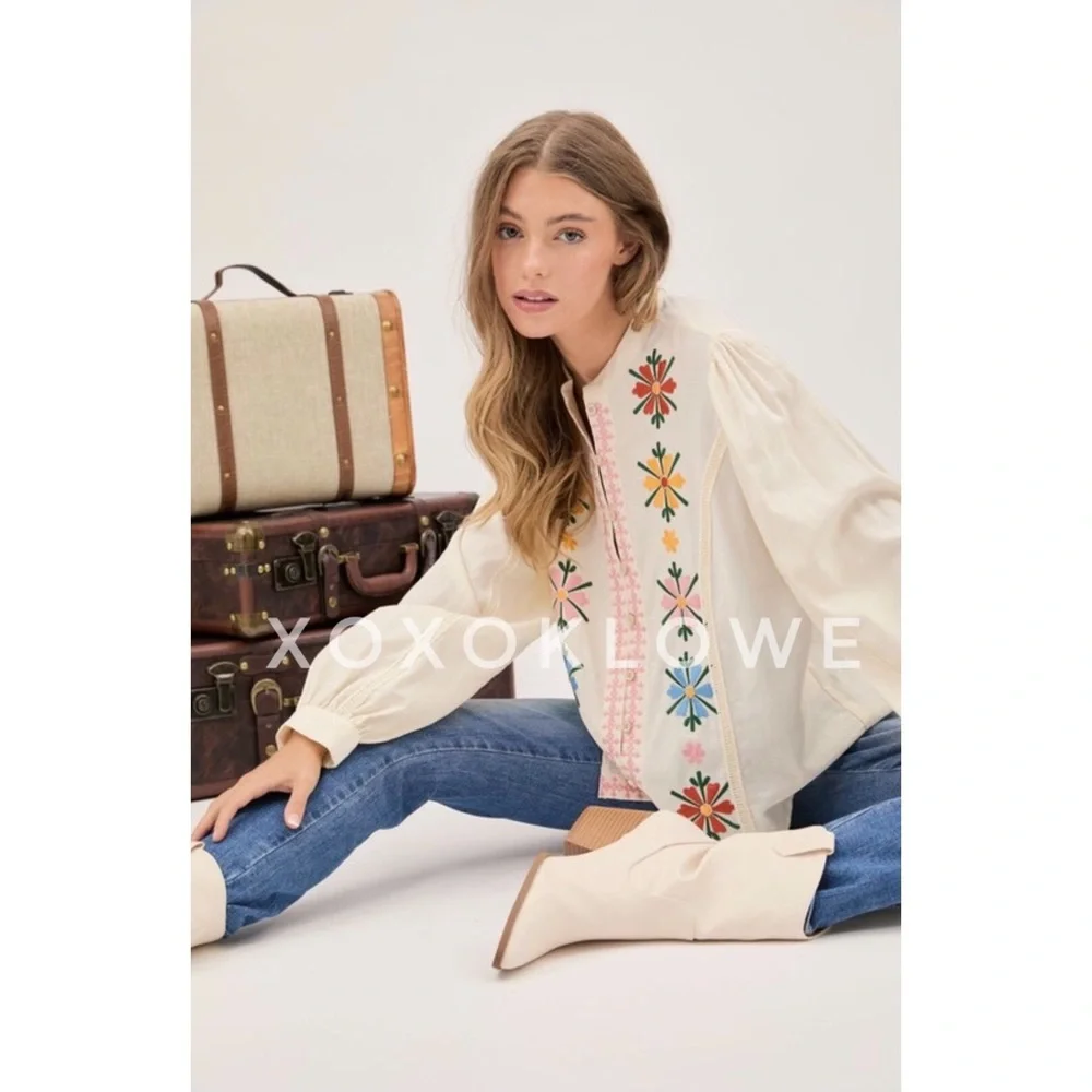 Boho Cream Blouse Flower Embroidery Button Front - Picture 4 of 13